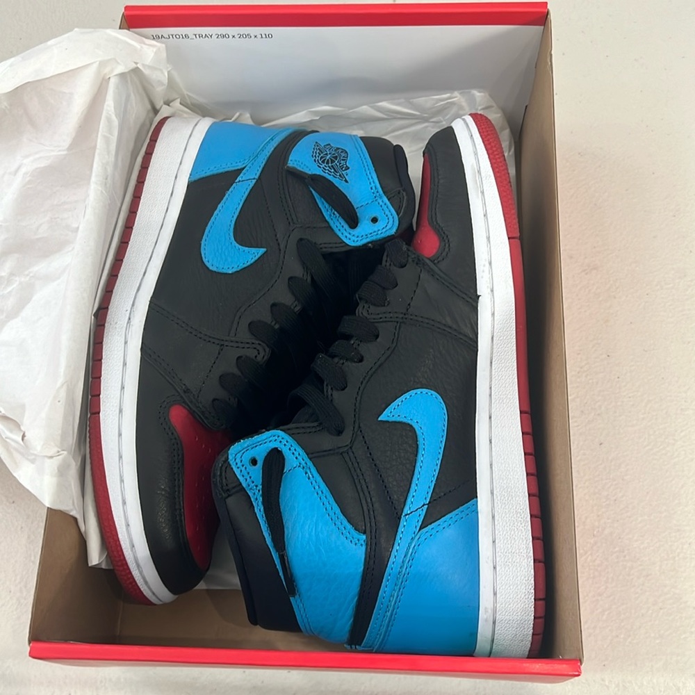 Wmns Air Jordan 1 High OG “NC to Chi”